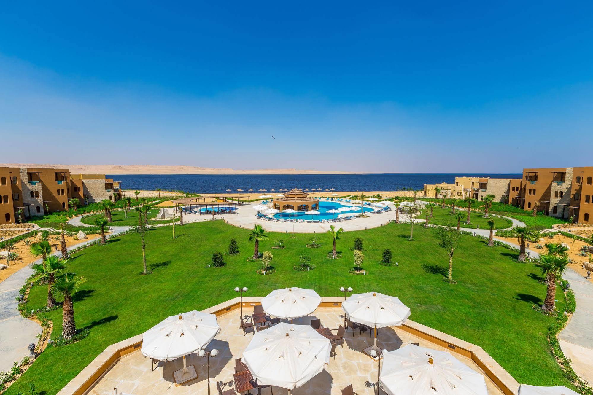 Byoum Lakeside Hotel Qaryat at Ta'mir as Siyahiyah Buitenkant foto